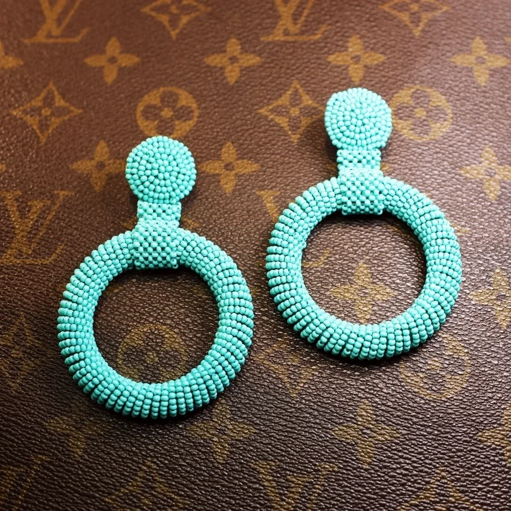 Kenneth Jay Lane Turquoise Seed Bead Hoop Earrings 🩵 NWT - Picture 2 of 15